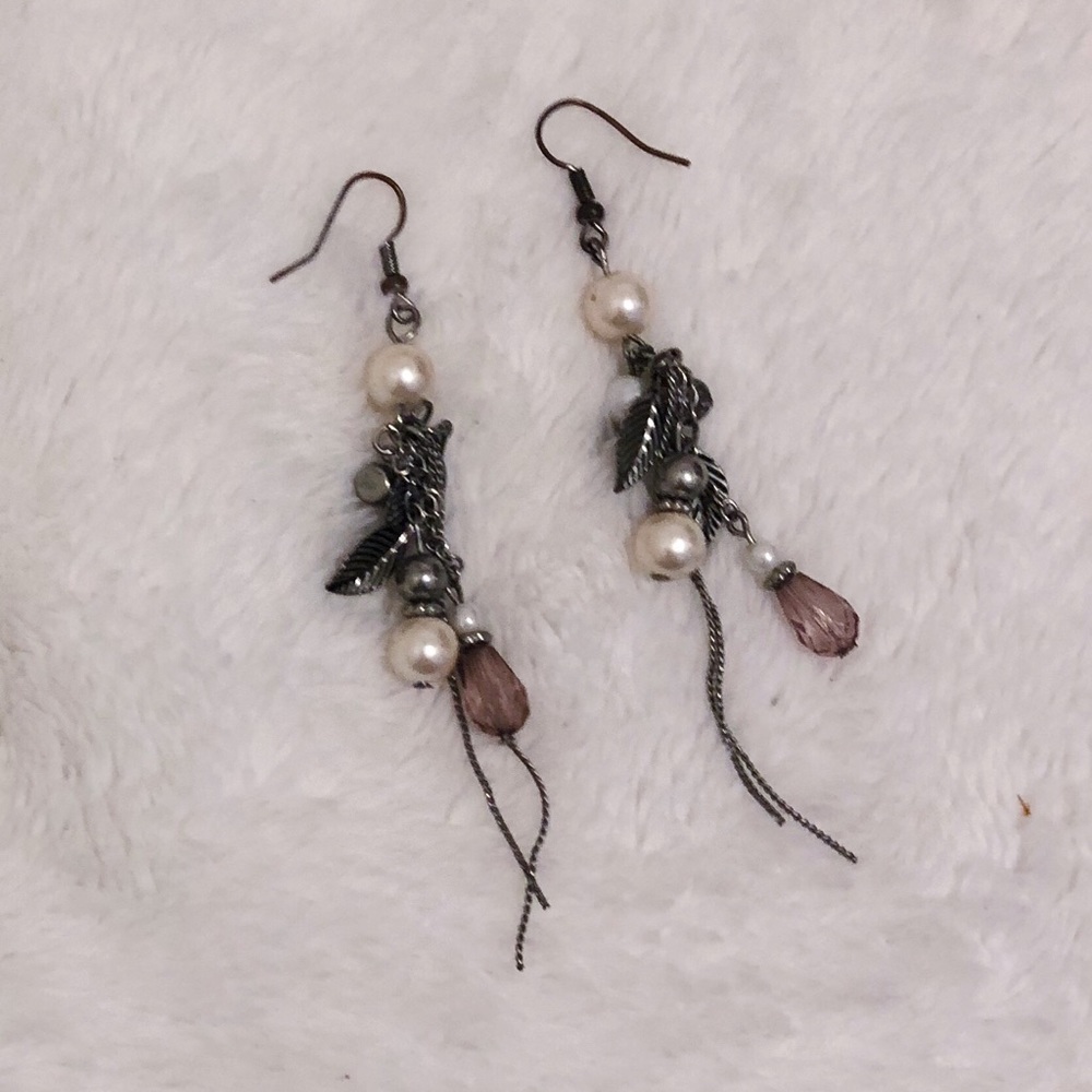 Dangly earnings